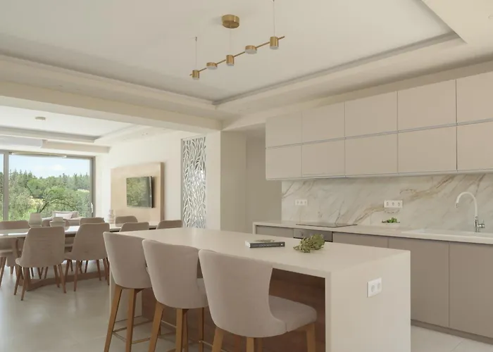 Reflection Villa, Heated Pool & Absolute Seclusion, By Thinkvilla *