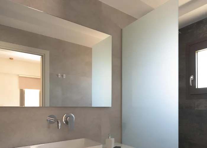 Reflection Villa, Heated Pool & Absolute Seclusion, By Thinkvilla *