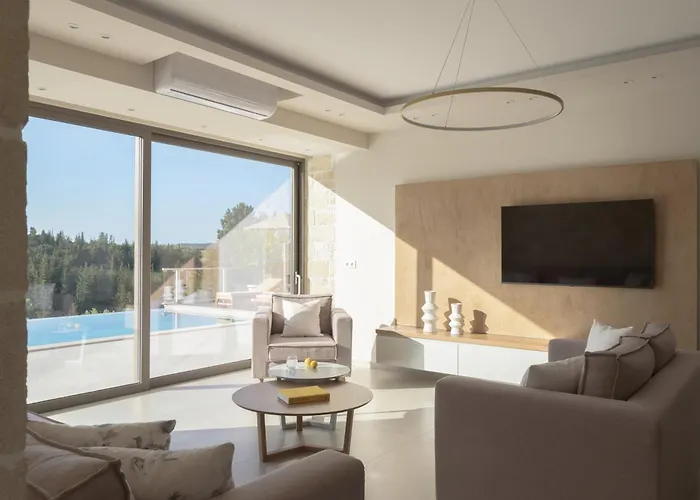 Reflection Villa, Heated Pool & Absolute Seclusion, By Thinkvilla Villa *