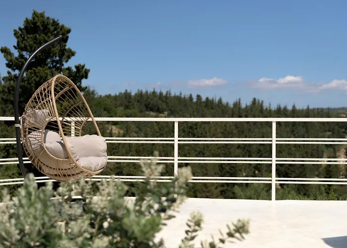 Reflection Villa, Heated Pool & Absolute Seclusion, By Thinkvilla *