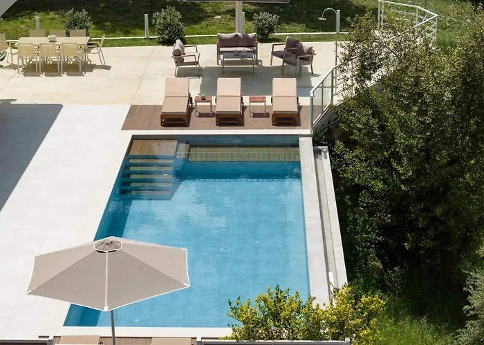 Reflection Villa, Heated Pool & Absolute Seclusion, By Thinkvilla Villa