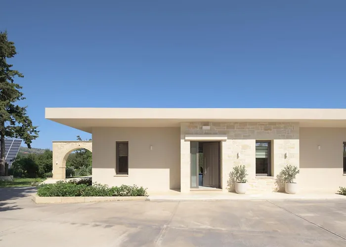 Reflection Villa, Heated Pool & Absolute Seclusion, By Thinkvilla *