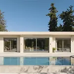 Reflection Villa, Heated Pool & Absolute Seclusion, By Thinkvilla