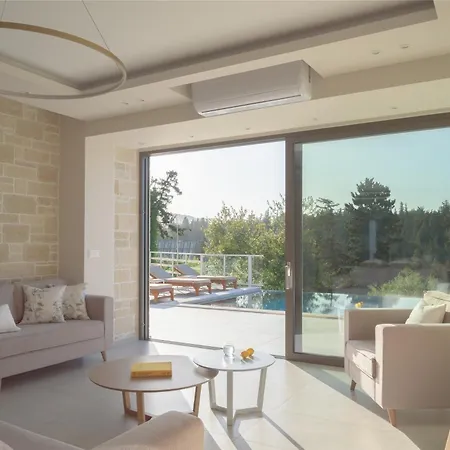 Вілла Reflection Villa, Heated Pool & Absolute Seclusion, By Thinkvilla *