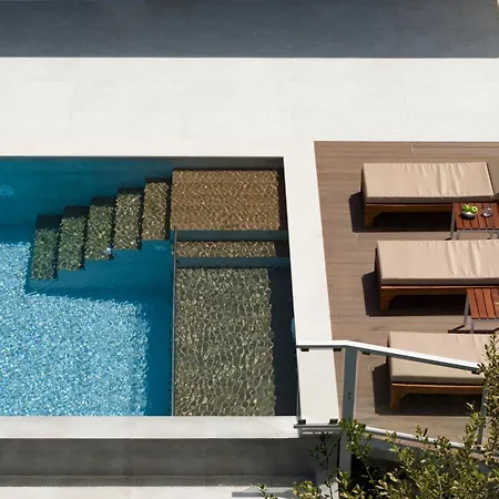 Reflection Villa, Heated Pool & Absolute Seclusion, By Thinkvilla Вілла *