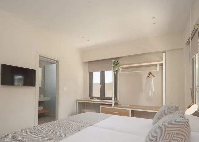 Reflection Villa, Heated Pool & Absolute Seclusion, By Thinkvilla *