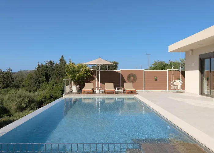 Reflection Villa, Heated Pool & Absolute Seclusion, By Thinkvilla Вілла