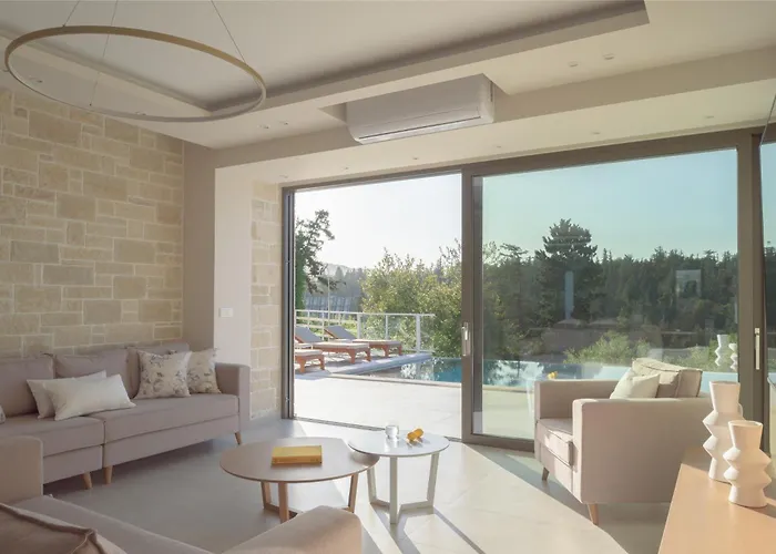 Вілла Reflection Villa, Heated Pool & Absolute Seclusion, By Thinkvilla *